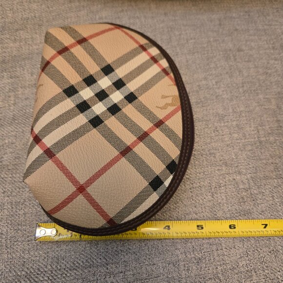 Burberry Leather Travel Pouch - Picture 6 of 6